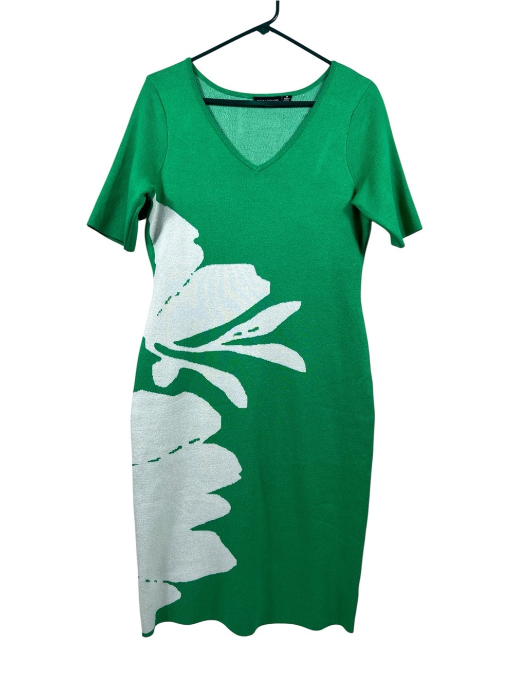 Nina Leonard V-neck Floral Jacquard Sweater Dress green white size MEDIUM